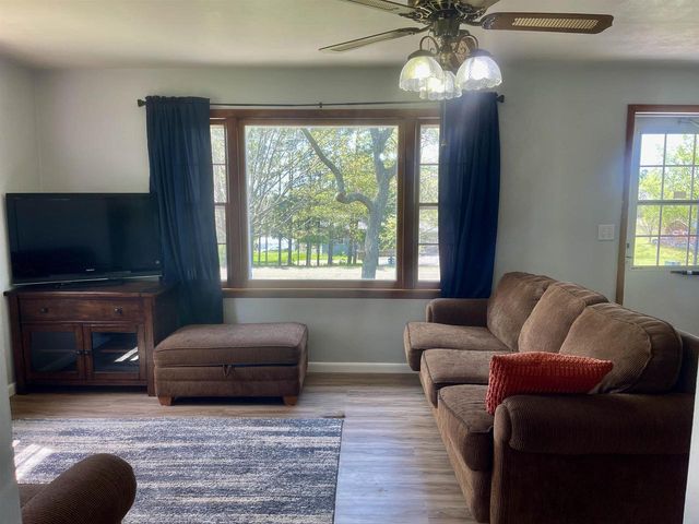 N5846 Dunning Road, Pardeeville, WI 53954