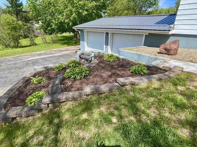 N5846 Dunning Road, Pardeeville, WI 53954