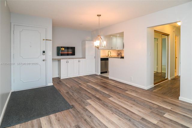 130 Cypress Club Dr 324, Pompano Beach, FL 33060