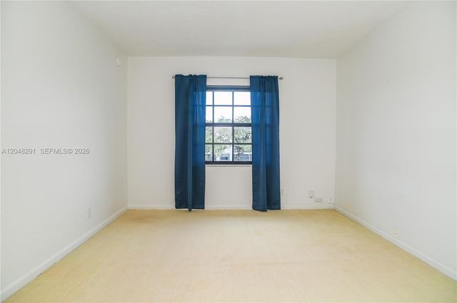 130 Cypress Club Dr 324, Pompano Beach, FL 33060