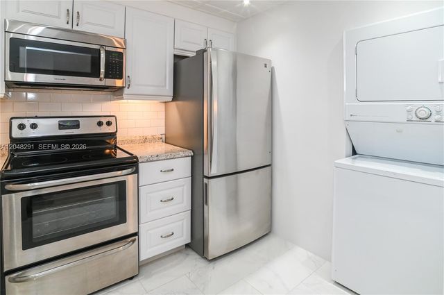 130 Cypress Club Dr 324, Pompano Beach, FL 33060