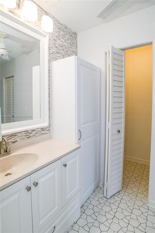130 Cypress Club Dr 324, Pompano Beach, FL 33060