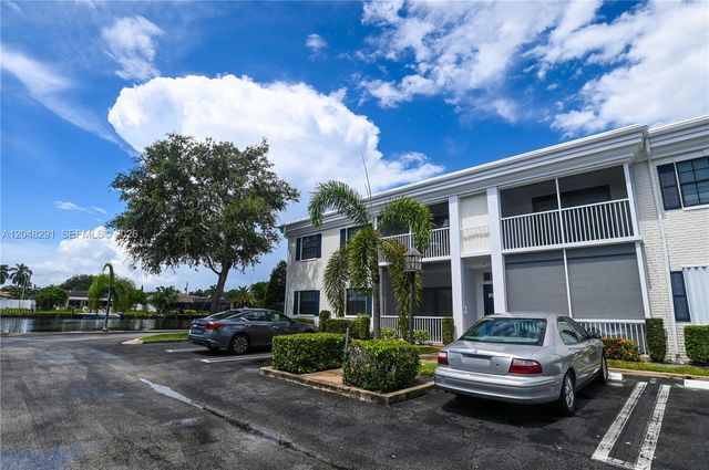 130 Cypress Club Dr 324, Pompano Beach, FL 33060