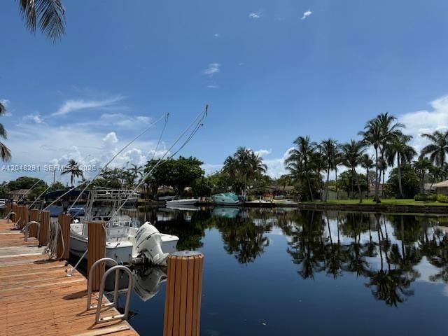 130 Cypress Club Dr 324, Pompano Beach, FL 33060