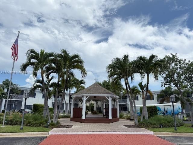 130 Cypress Club Dr 324, Pompano Beach, FL 33060
