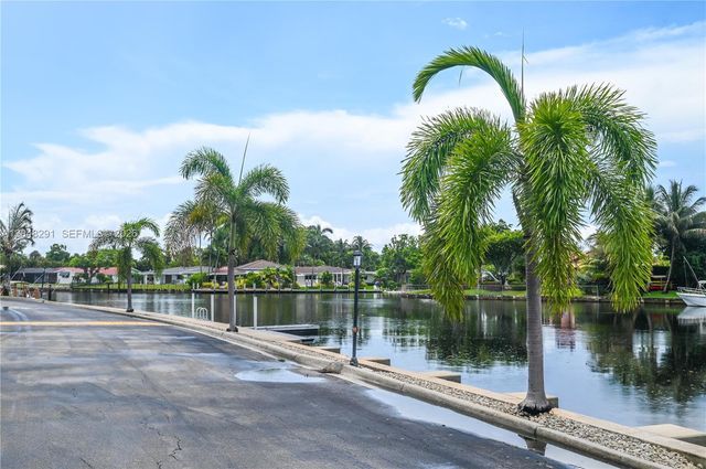 130 Cypress Club Dr 324, Pompano Beach, FL 33060