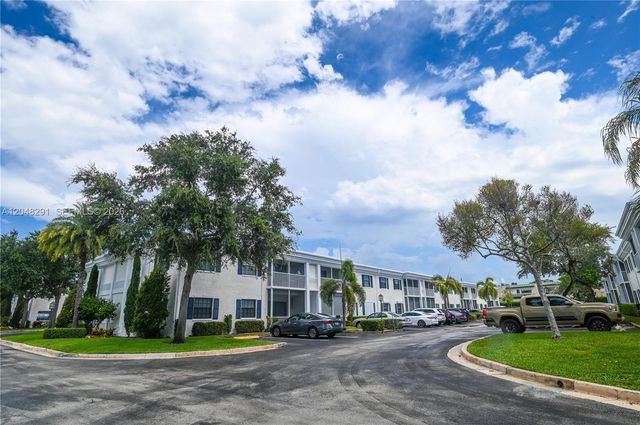 130 Cypress Club Dr 324, Pompano Beach, FL 33060