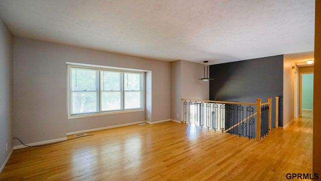 13106 S 24 Street, Bellevue, NE 68123