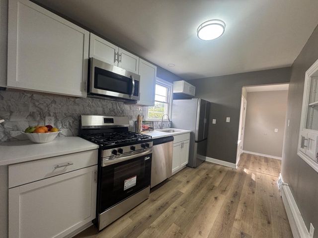 3526 17th AVENUE, Kenosha, WI 53140