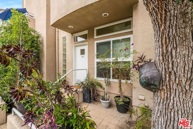 10629 Woodbridge Street 102, Toluca Lake, CA 91602