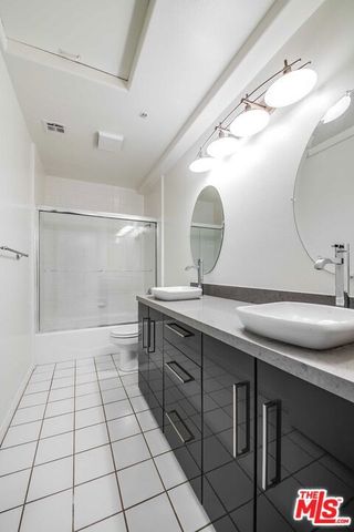 10629 Woodbridge Street 102, Toluca Lake, CA 91602