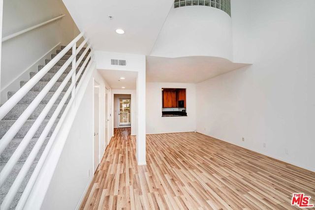 10629 Woodbridge Street 102, Toluca Lake, CA 91602