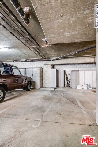 10629 Woodbridge Street 102, Toluca Lake, CA 91602