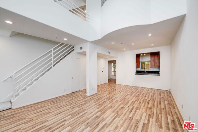 10629 Woodbridge Street 102, Toluca Lake, CA 91602