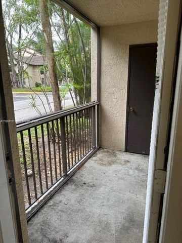 4421 W Mcnab Road 10, Pompano Beach, FL 33069