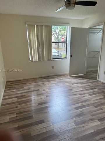 4421 W Mcnab Road 10, Pompano Beach, FL 33069