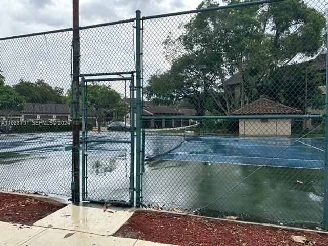 4421 W Mcnab Road 10, Pompano Beach, FL 33069