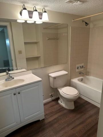 4421 W Mcnab Road 10, Pompano Beach, FL 33069