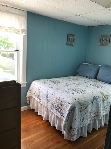 20 St. James Road, Narragansett, RI 02896