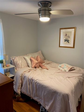 20 St. James Road, Narragansett, RI 02896