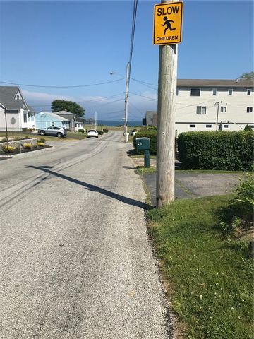 20 St. James Road, Narragansett, RI 02896