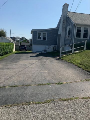 20 St. James Road, Narragansett, RI 02896