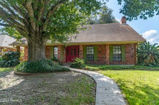 106 Briarwood Dr., Franklin, LA 70538
