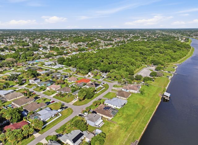 2081 SW Tropical Terrace, Port St. Lucie, Port St Lucie, FL 34953