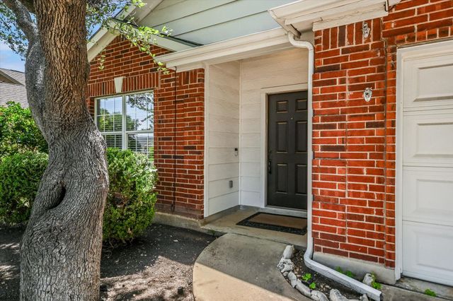 2111 Kimra LN, Cedar Park, TX 78613