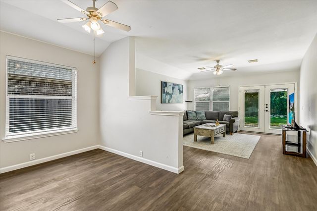 2111 Kimra LN, Cedar Park, TX 78613