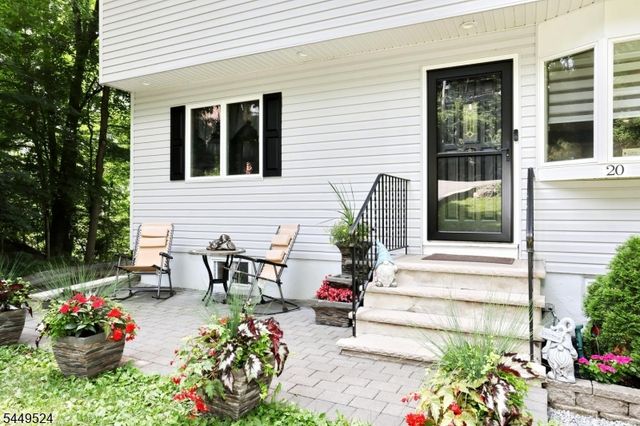 20 Linnea Pl, Ringwood Boro, NJ 07456