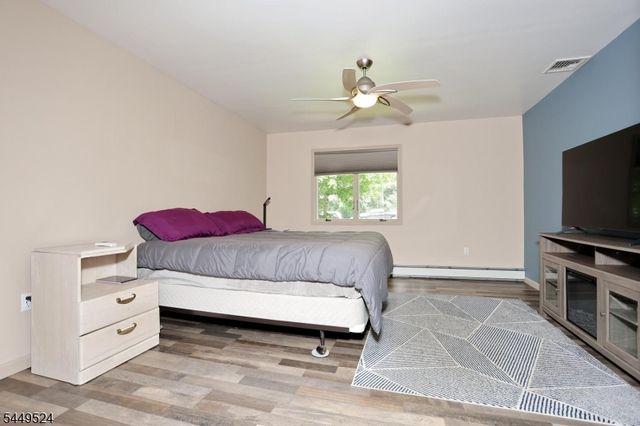 20 Linnea Pl, Ringwood Boro, NJ 07456