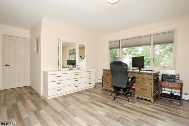 20 Linnea Pl, Ringwood Boro, NJ 07456
