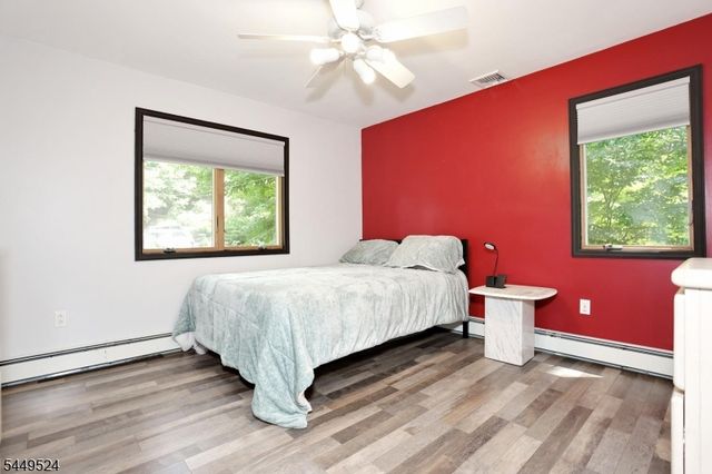 20 Linnea Pl, Ringwood Boro, NJ 07456