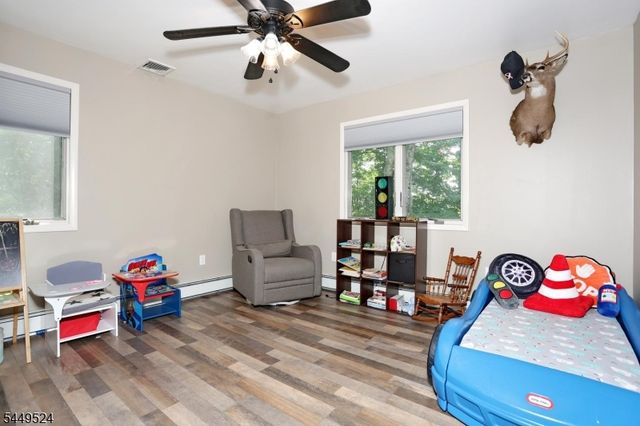 20 Linnea Pl, Ringwood Boro, NJ 07456