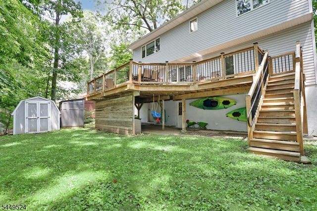 20 Linnea Pl, Ringwood Boro, NJ 07456