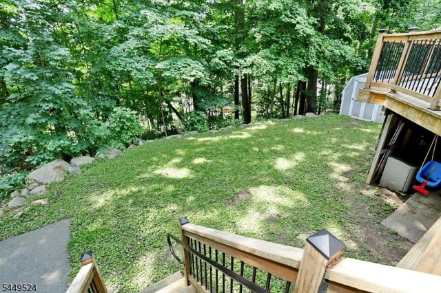 20 Linnea Pl, Ringwood Boro, NJ 07456