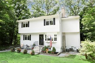 20 Linnea Pl, Ringwood Boro, NJ 07456