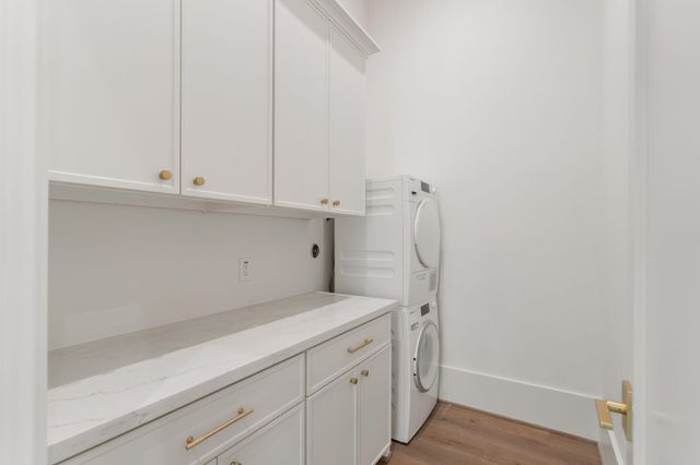 1719 Candlelight Lane, Houston, TX 77018