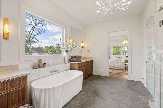 1719 Candlelight Lane, Houston, TX 77018