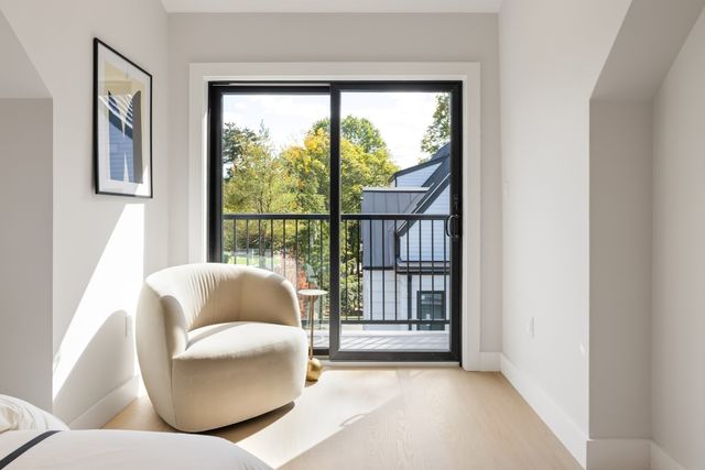 6 Floral St 6, Newton, MA 02461