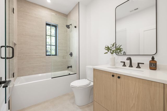 6 Floral St 6, Newton, MA 02461