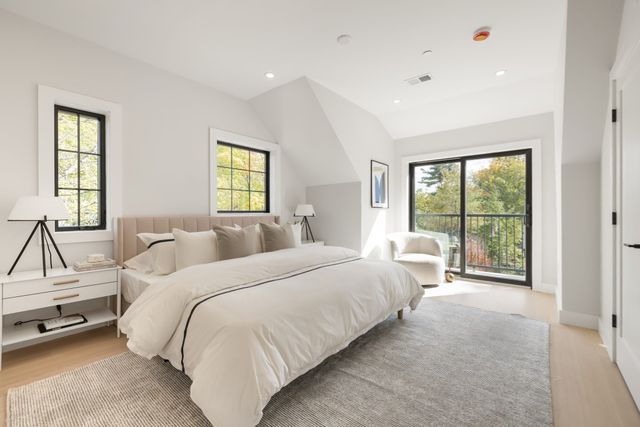 6 Floral St 6, Newton, MA 02461