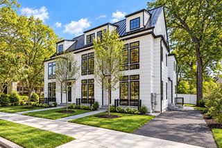 6 Floral St 6, Newton, MA 02461