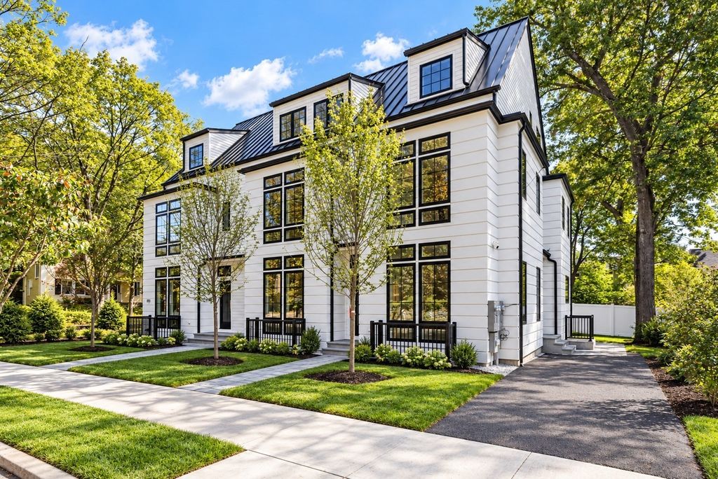 6 Floral St 6, Newton, MA 02461