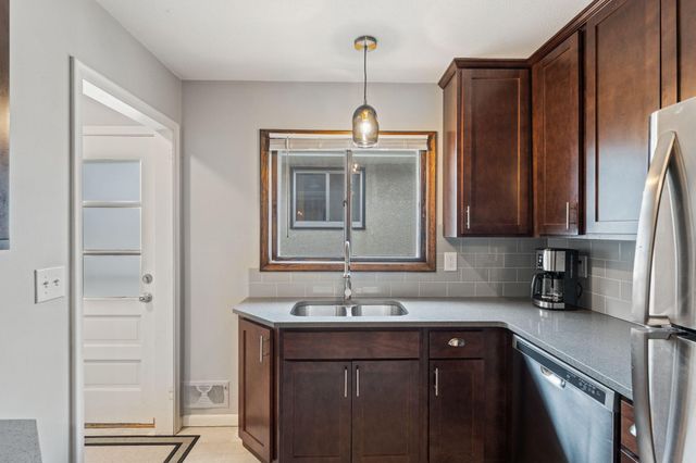 5725 Xerxes Avenue S, Minneapolis, MN 55410