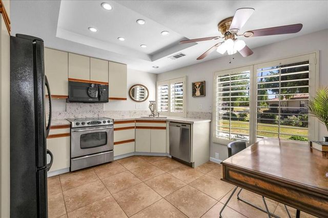 38517 Nasturtium Way, Palm Desert, CA 92211