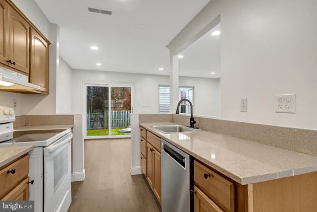 5840 BURKE MANOR CT, Burke, VA 22015