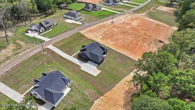 934 Mullican Road, Florence, MS 39073