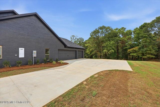 934 Mullican Road, Florence, MS 39073